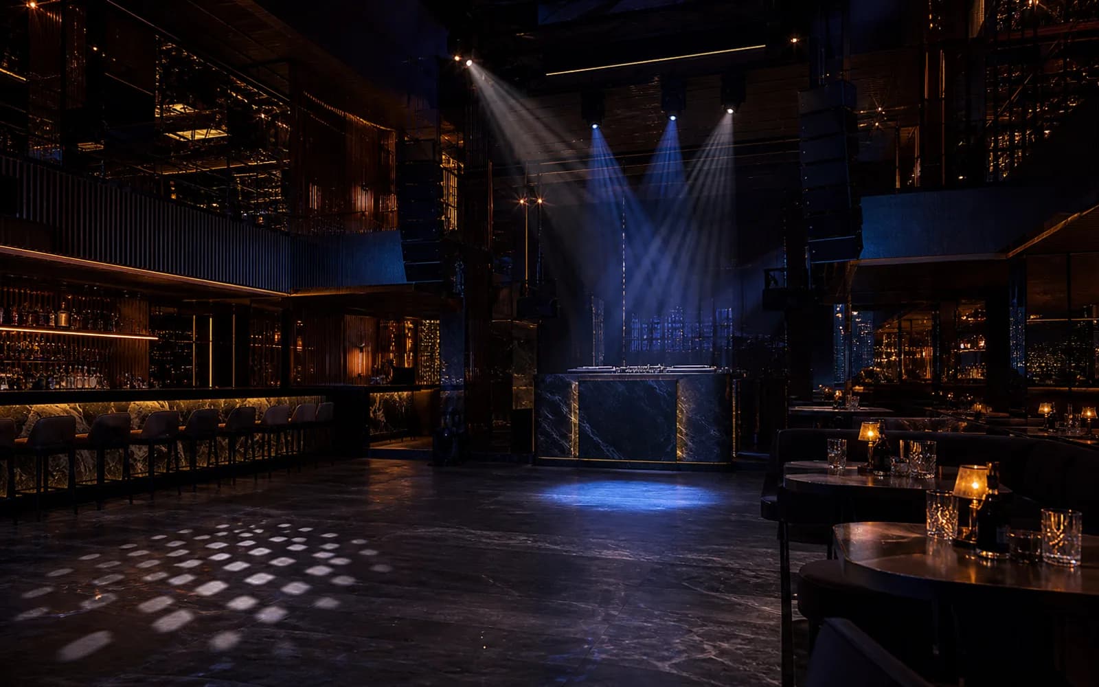 Escudo Club 85: Mesas, invitados y eventos